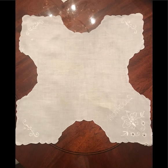 Vintage Hot Rolls Linen - Picture 2 of 3